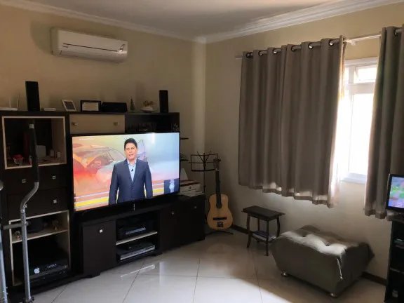 Imagem Casa de Condomínio com 3 Quartos à Venda, 213 m² em Guaxinduva - Atibaia