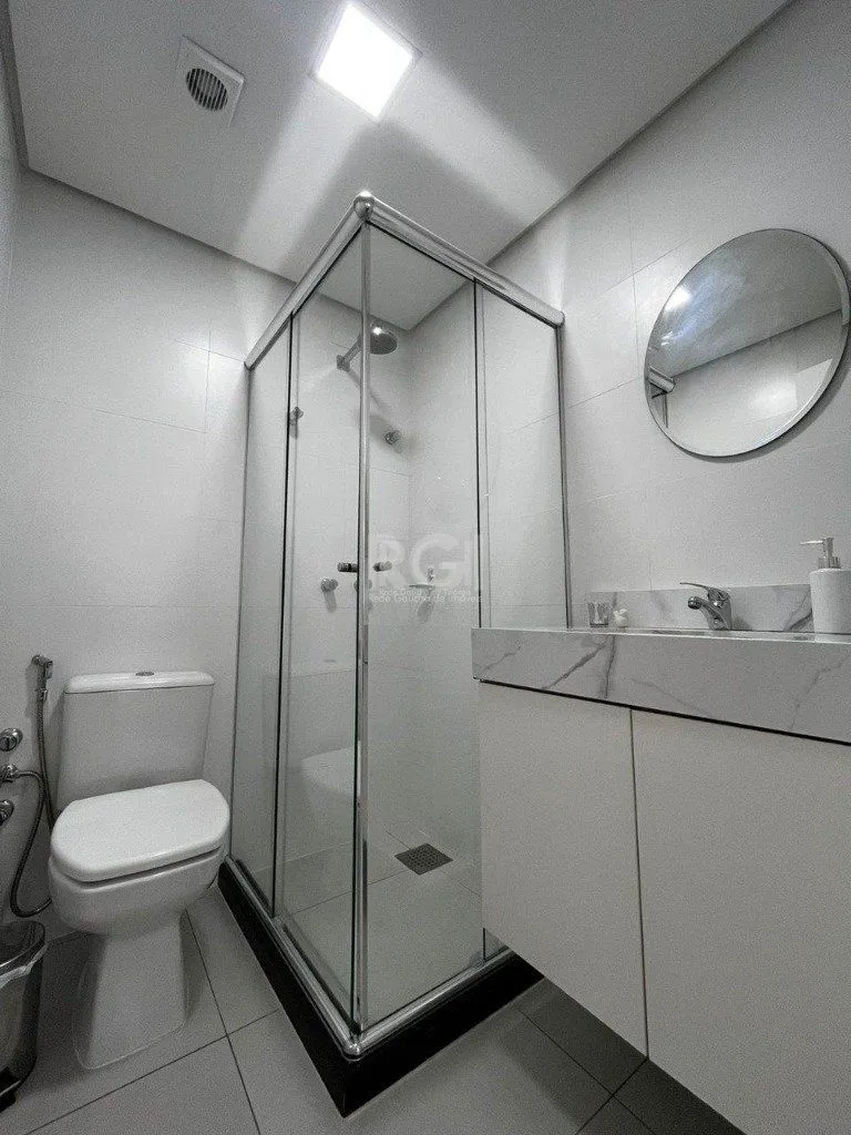 Imagem EXCELENTE APARTAMENTO COM 2 DORMITÓRIOS, 2 SUÍTES, 1 BANHEIRO E 2 VAGAS DE GARAGEM.