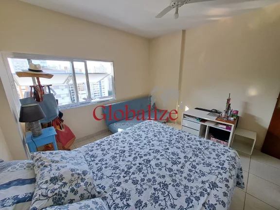 Imagem Apartamento com 131m², 2 quartos, varanda, dependência, vaga demarcada por R$720.000,00 no Gonzaga em Santos