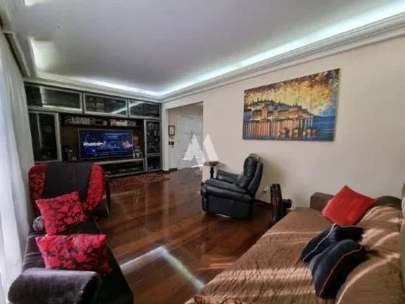 Imagem Sobrado à venda no Boqueirão - 5 dormitórios, 3 suítes e piscina