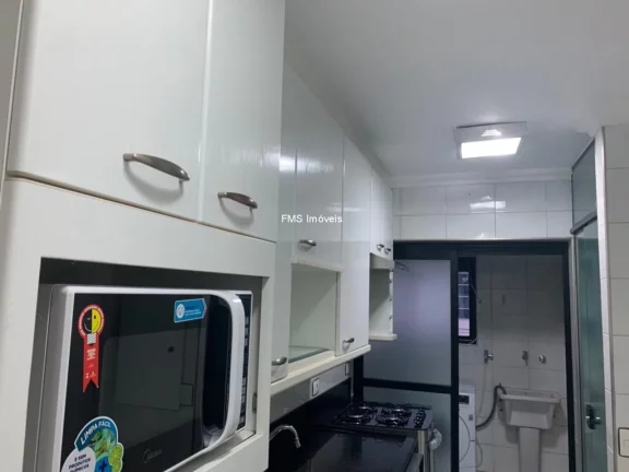 Imagem Apartamento para locação no Itaim Bibi com 3 quartos sendo 1 suíte, 2 banheiros.