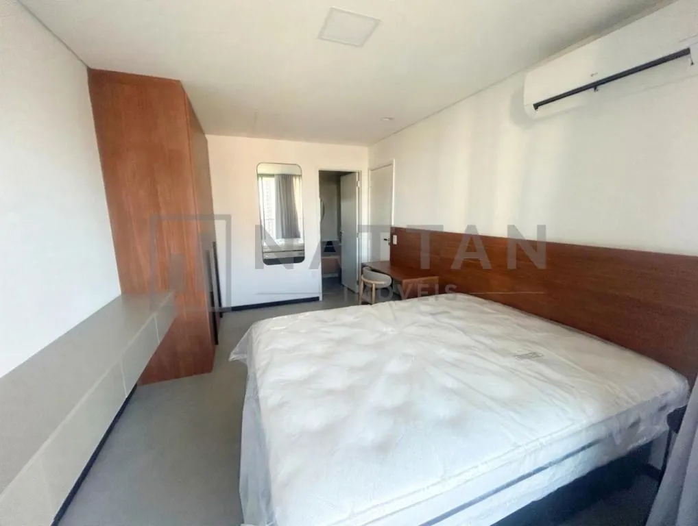 Imagem Apartamento mobiliado com varanda ampla, vista para área verde e cozinha integrada planejada