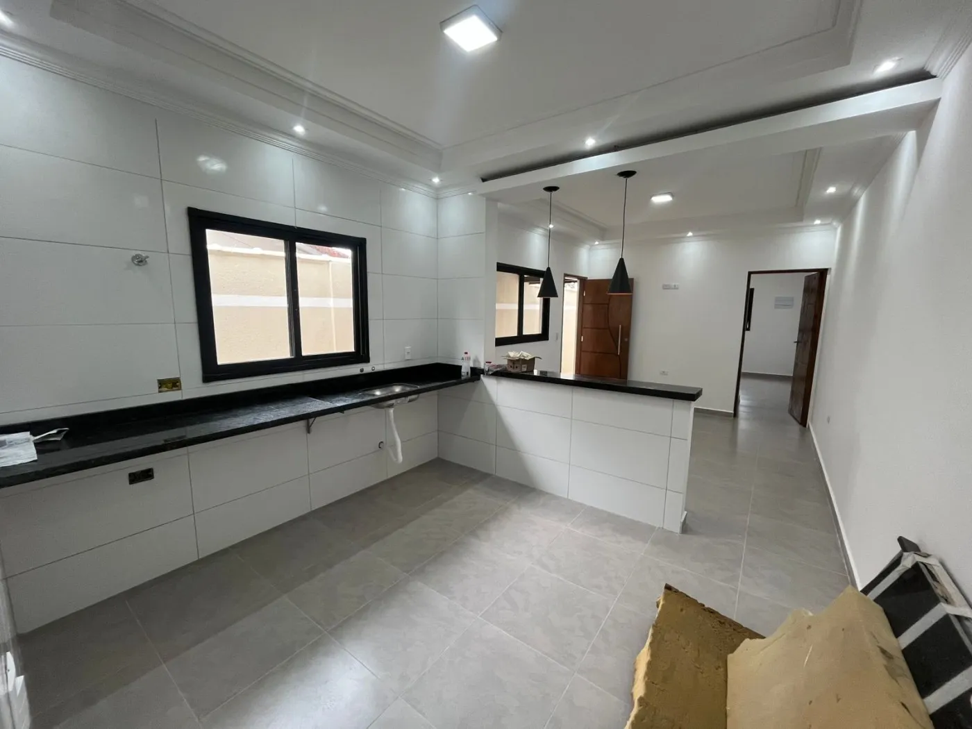 Imagem Casa para Venda em Itanhaém, Corumbá, 2 dormitórios, 1 suíte, 1 banheiro, 2 vagas