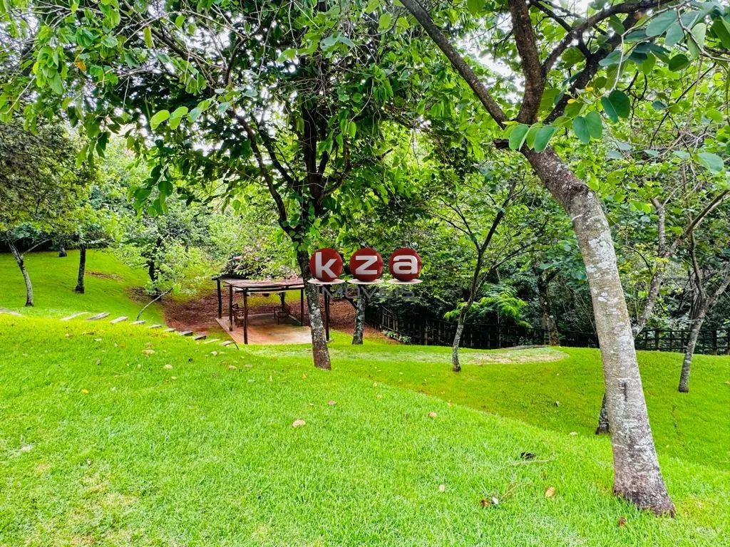 Imagem Terreno exclusivo à venda em condomínio de luxo em Valinhos-SP - 400m² no Condomínio Millenium!