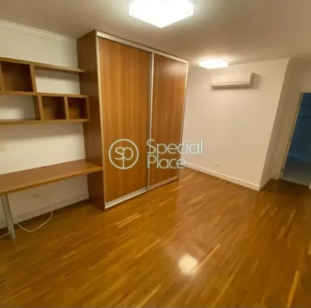 Imagem Casa à venda em Condomínio Brooklin *425m² privativos *Living com ambientes integrados *Lareira *...