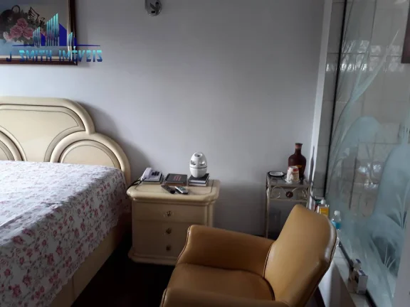 Imagem CASA NOBRE, 191m², ÓTIMOS ACABAMENTOS, EM CONDOMÍNIO FECHADO, RODOANEL.