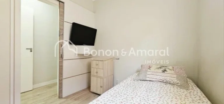 Imagem Casa térrea reformada para venda em condomínio no Taquaral em Campinas, 3 quartos e 4 vagas
Casa a...