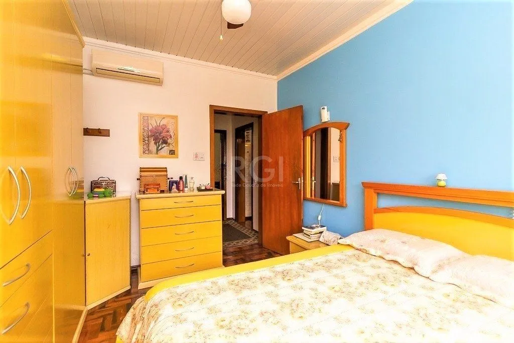 Imagem Casa para Venda - 148m², 2 dormitórios, 1 vaga - Partenon