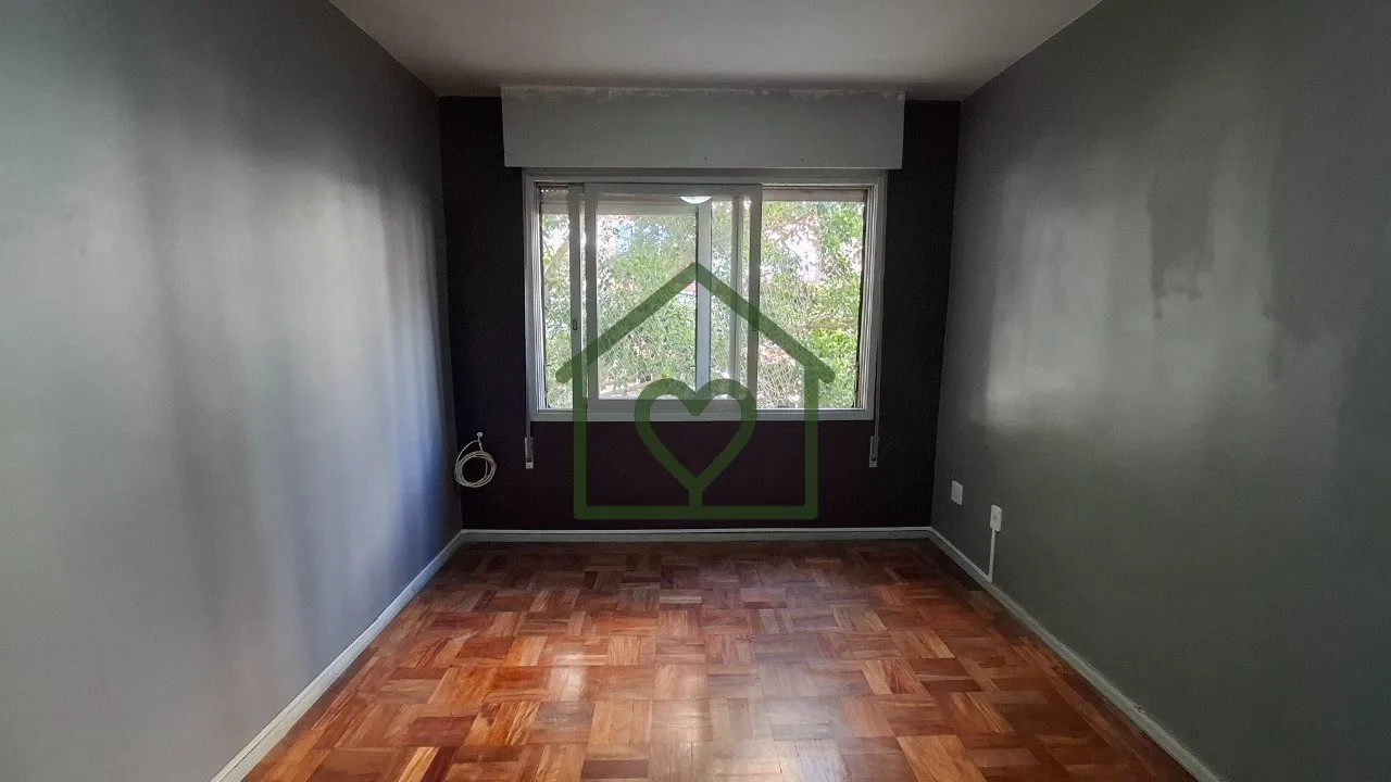 Imagem Apartamento 1 dormitório, de frente, sol da manhã, semi-mobiliado, banheiro com piso reformado, su...