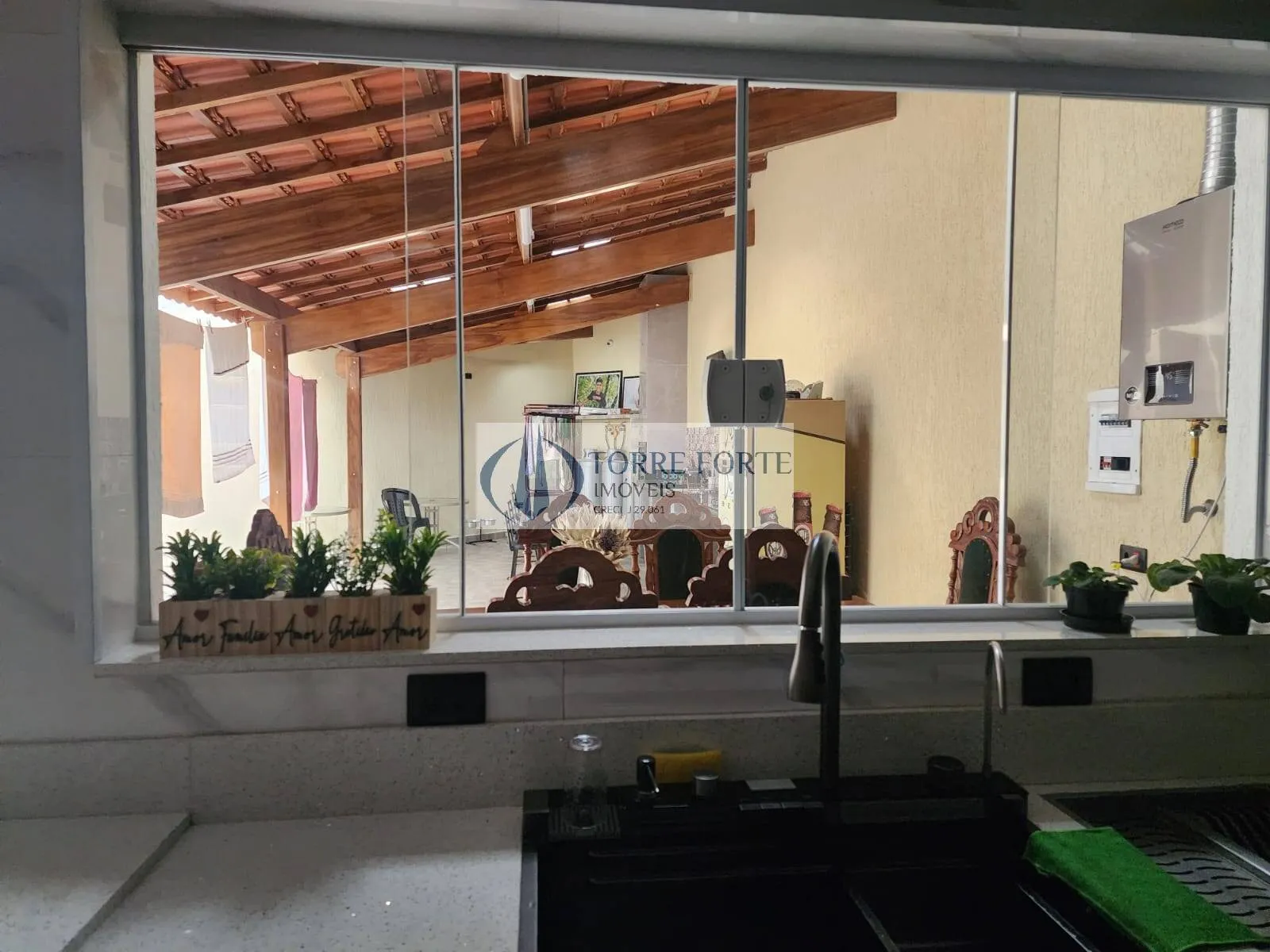 Imagem Sobrado com 3 quartos 2 suites , Picina ,5 vagas no Parque do Carmo.