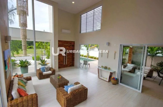 Imagem Casa moderna e elegante a poucos passos da praia e do shopping da Riviera