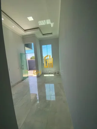 Casa com 3 quartos no Vila Oliveira, em terreno com 198m² com 123m² de área construída possui:- ...