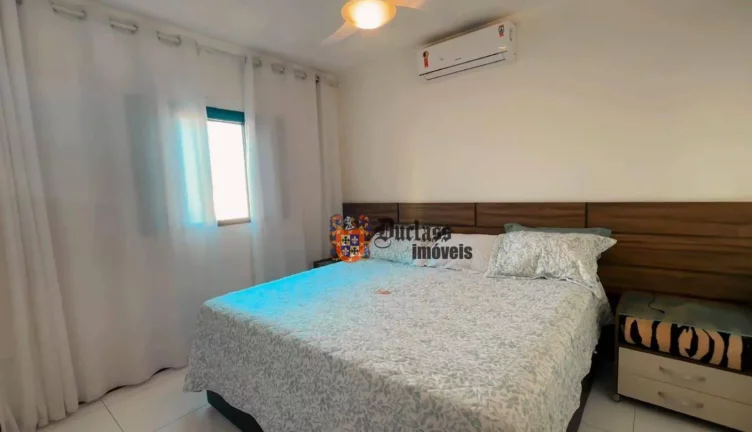 Imagem Sobrado com 4 dormitórios à venda, 246 m² por R$ 1.000.000,00 - Jardim Aruan - Caraguatatuba/SP