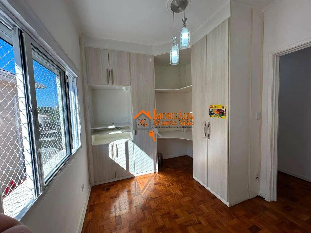 Imagem Sobrado com 5 dormitórios à venda, 221 m² por R$ 990.000 - Jardim Vila Galvão - Guarulhos/SP