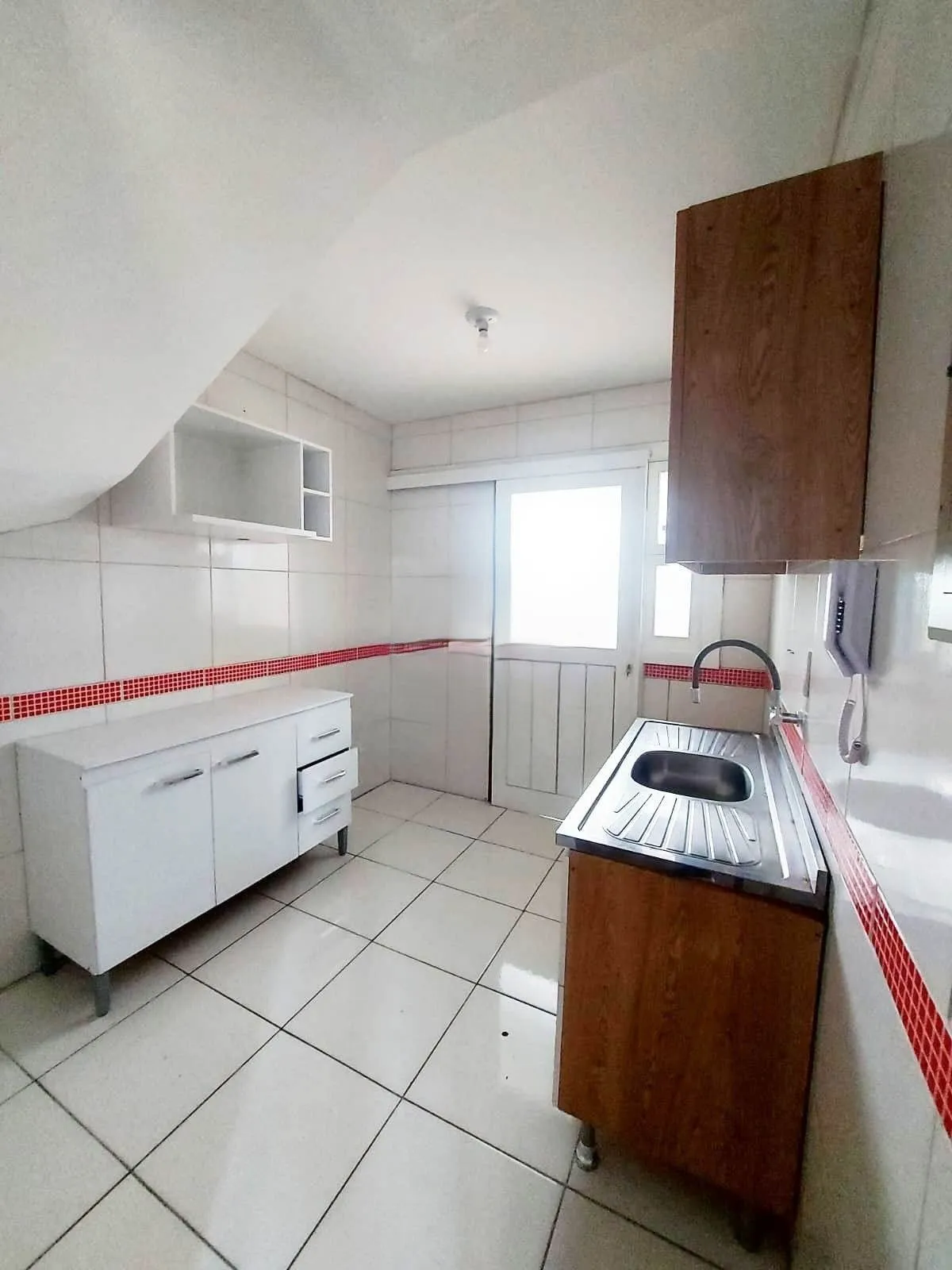 Imagem Casa em condomínio, 2 quartos, 1 vaga, bairro, 104m² Camaquã Porto Alegre