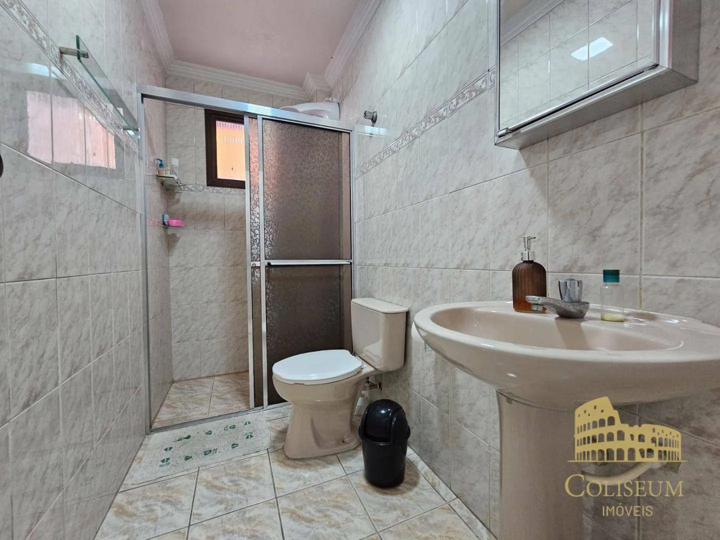 Imagem Apartamento com 2 dormitórios para alugar, 90 m² por R$ 3.350,00/mês - Vila Assunção - Praia Grande/SP