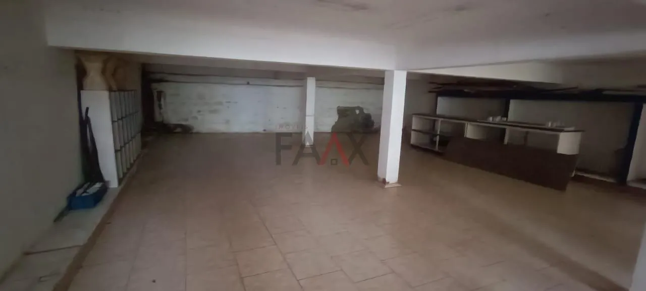 Imagem Sala Comercial Espaçosa no Centro Ideal para Escritório ou Consultório