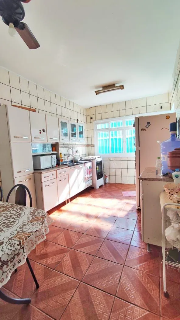Imagem Casa com 170m², 3 dorm. no bairro Jardim Itu Sabará em Porto Alegre