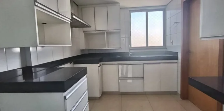 Imagem Apartamento 3 Quartos com elevador, 3 vagas,Bairro Caiçara!!!!