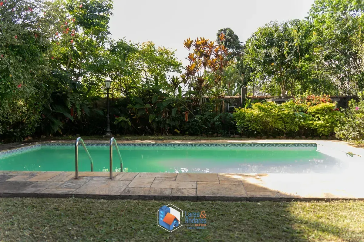 Imagem Sobrado para venda em Jardim Riviera com 5 quartos, sendo 1 suíte, 255m²