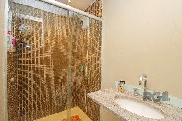 Imagem Bela cobertura 2 quartos com suíte e vaga coberta, sacada e piscina - 123m² - Bairro Petrópolis