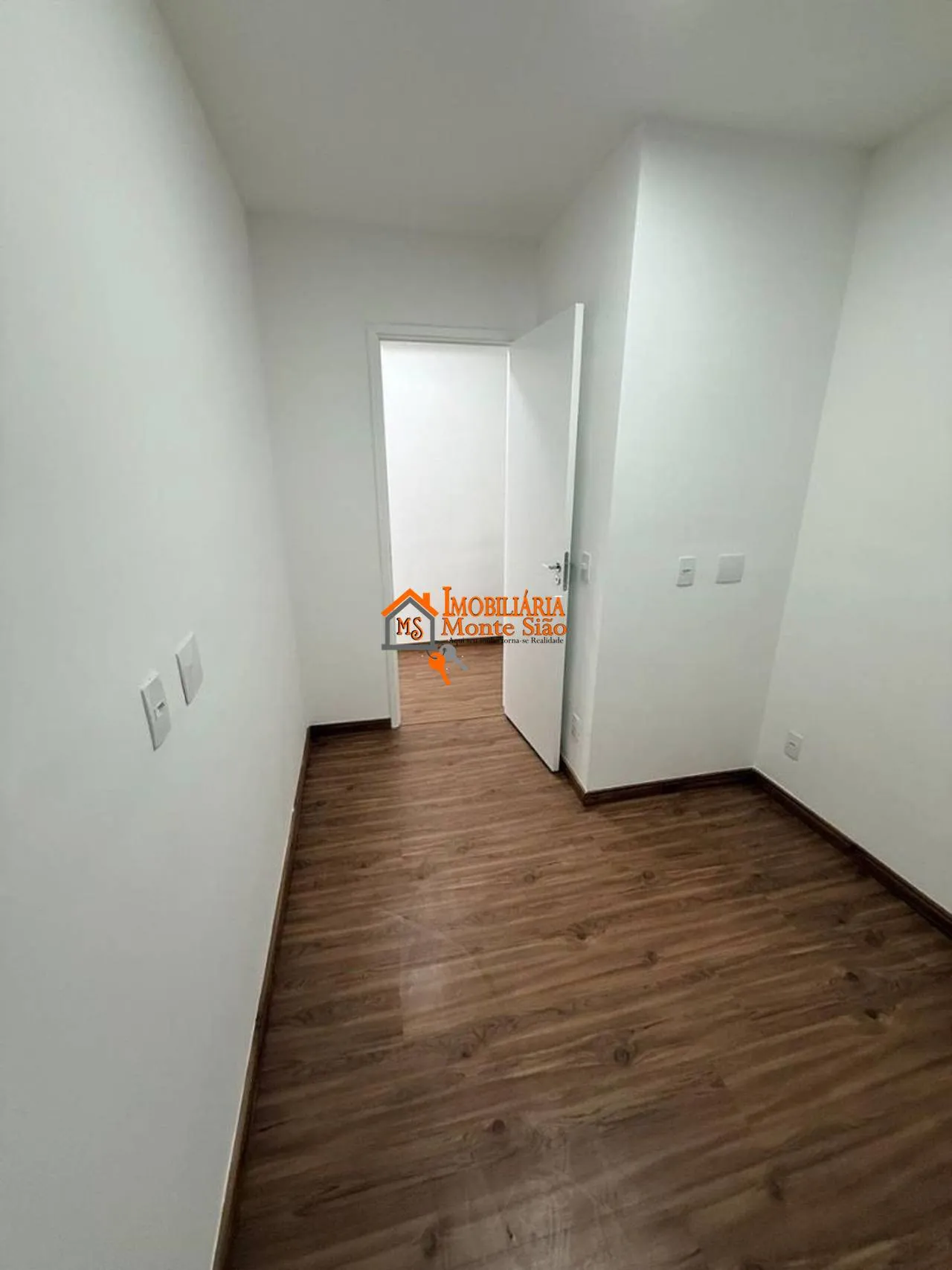 Imagem Apartamento com 2 dormitórios à venda, 44 m² por R$ 360.400,00 - Água Chata - Guarulhos/SP