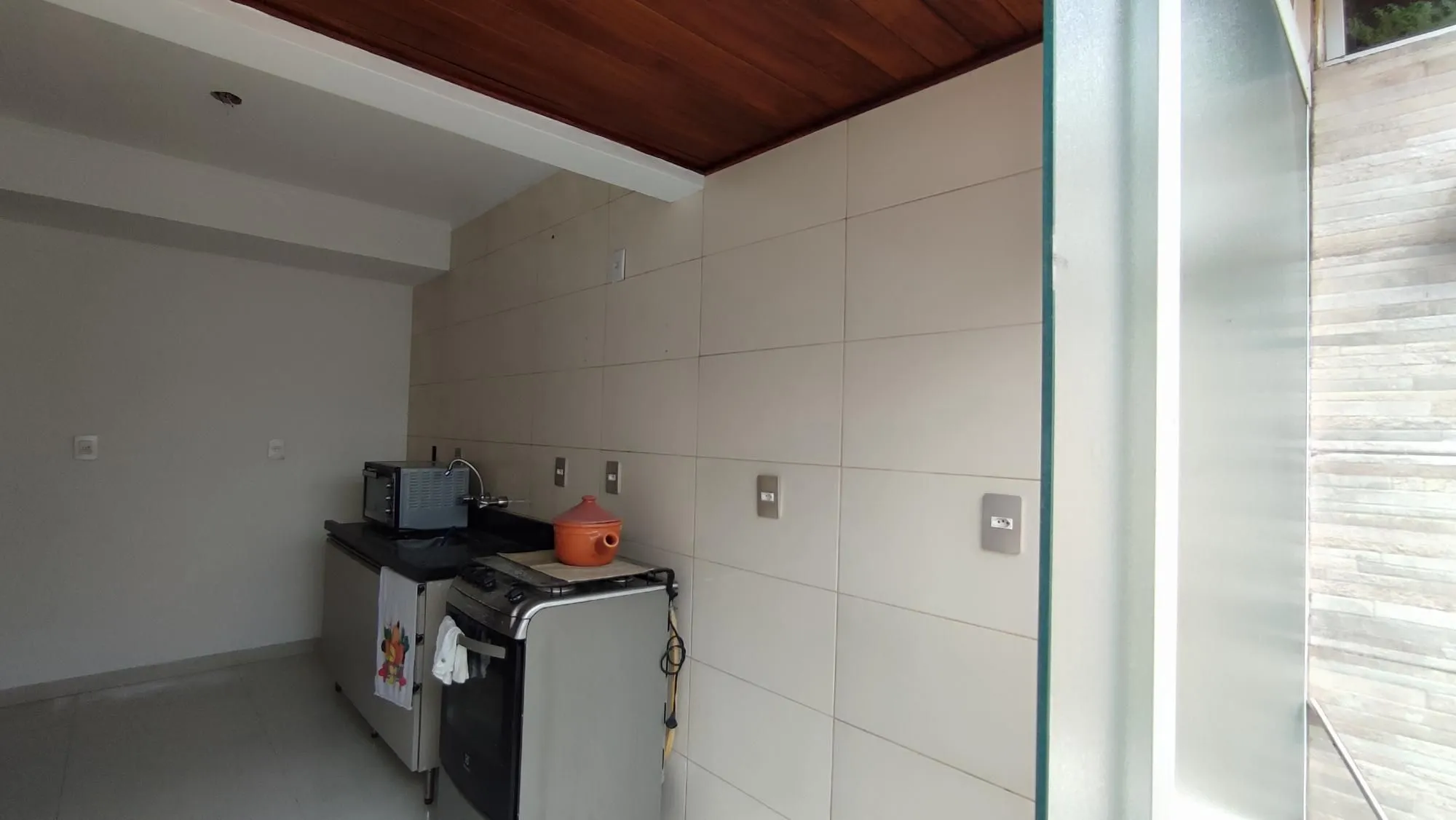 Imagem Casa de 3 Andares com Pátio e Churrasqueira Próxima ao Bourbon Country