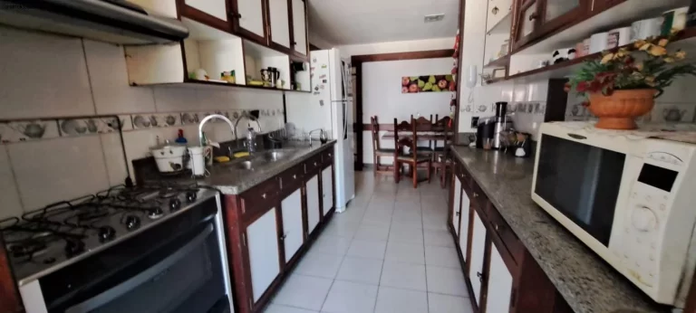 Imagem Apartamento para Venda em Teresópolis, Várzea, 4 dormitórios, 4 suítes, 5 banheiros, 2 vagas
