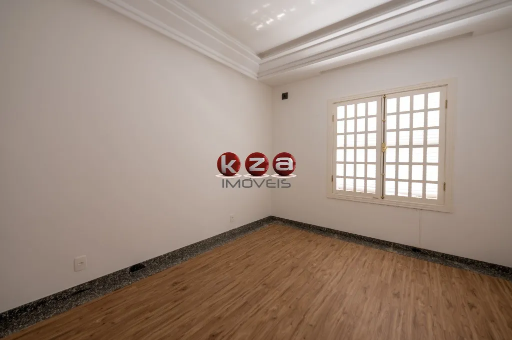 Imagem Imponente residência de luxo em condomínio Alphaville Residencial Zero: 4 quartos, 4 suítes, 3 salas, 7 banheiros, 8 vagas, 1.200m². Em Barueri-SP.