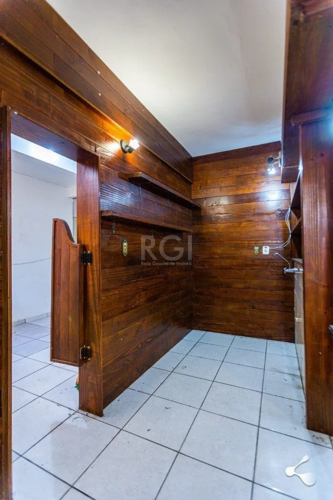 Imagem Casa para Venda - 500m², 3 dormitórios, sendo 3 suites, 4 vagas - Vila Ipiranga