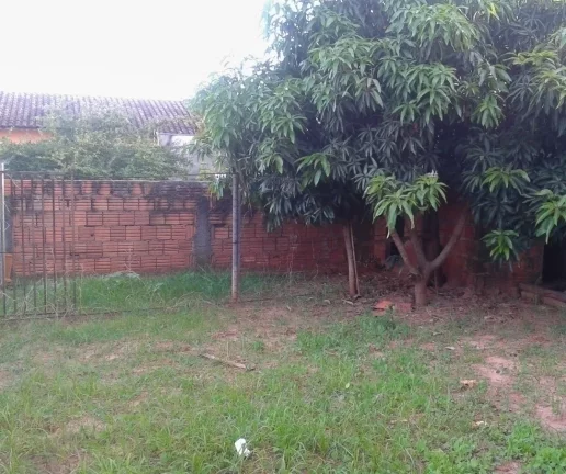 Imagem Casa no jardim Terra Branca, 2 quartos, garagem coberta.