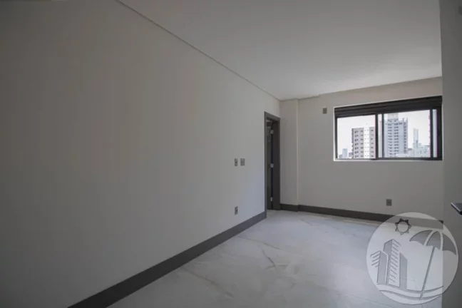 Imagem Apartamento com 3 Suítes e 2 Vagas alto padrão na 2a quadra