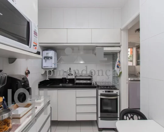 Imagem Apartamento localizado no Bairro de Pinheiros com 94m², 3 quartos (1 suite ) e 1 vaga.