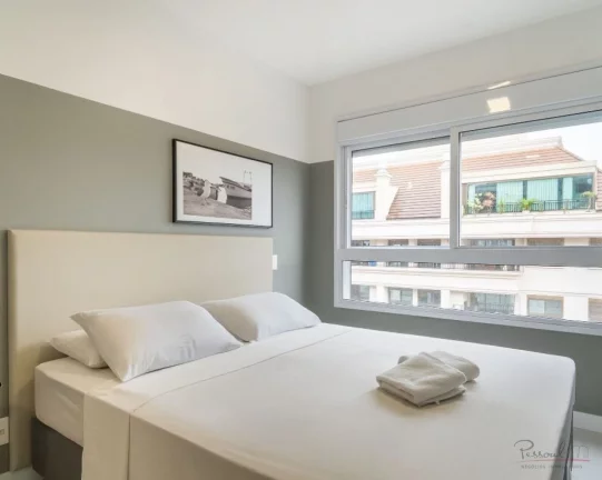 Imagem Oportunidade em Jurerê! Apartamento moderno a poucos metros da praia Este lindo apartamento à vend...
