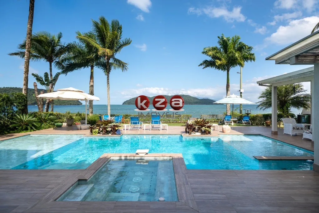 Foto do imóvel Maravilhosa casa pé na areia a venda no condomínio Costa Verde, Praia de Tabatinga:8 suítes, amplo lazer com piscina 12 banheiros, 600m².