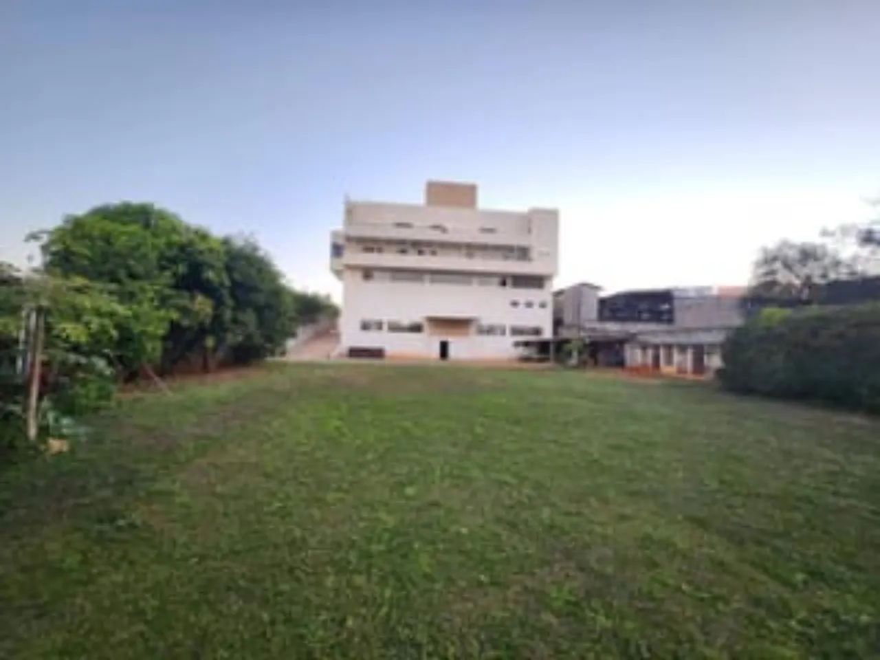 Imagem Galpão Comercial de Alto Padrão na Vila Nova Sorocaba: 5 Salas, 5 Banheiros, 10 Vagas de Garagem, 1.327m². Venda ou Locação!