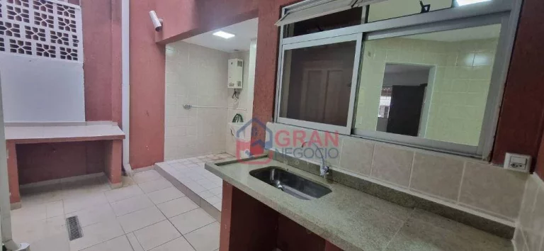 Imagem Sobrado em condomínio no Santa Cândida