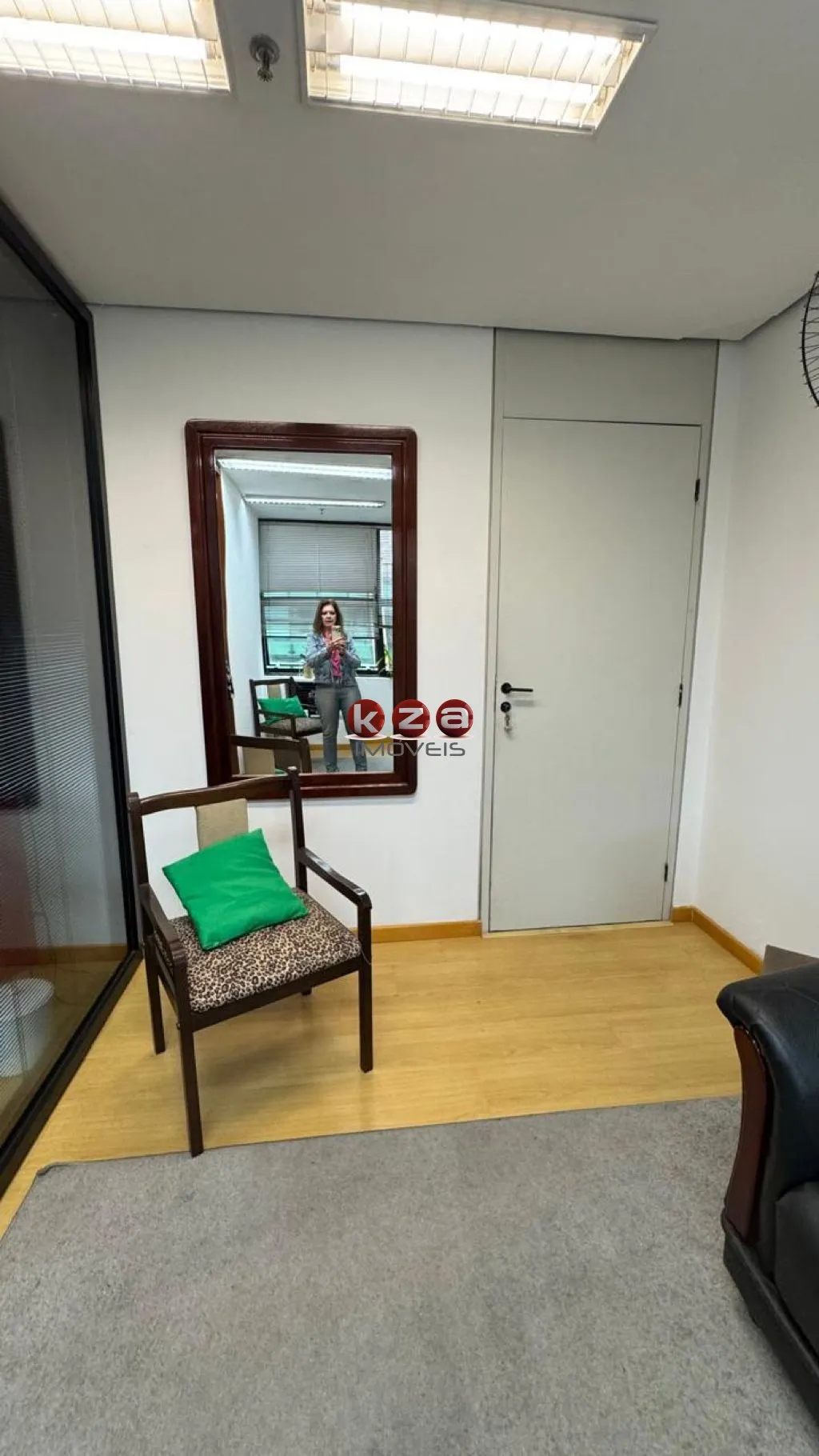 Imagem Sala comercial com 85 metros no Edificio Banco América do Sul, em Campinas-SP, 2 salas, 2 banheiros, 2 vagas.