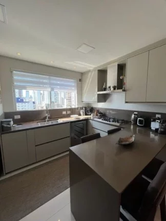 Imagem Apartamento com 4 dormitórios à venda no Centro de Balneário Camboriú/SC