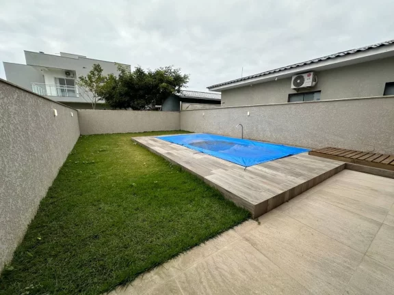 Imagem SOBRADO COM PISCINA, 3 QUARTOS SENDO SUÍTE, BARRA DO SAÍ