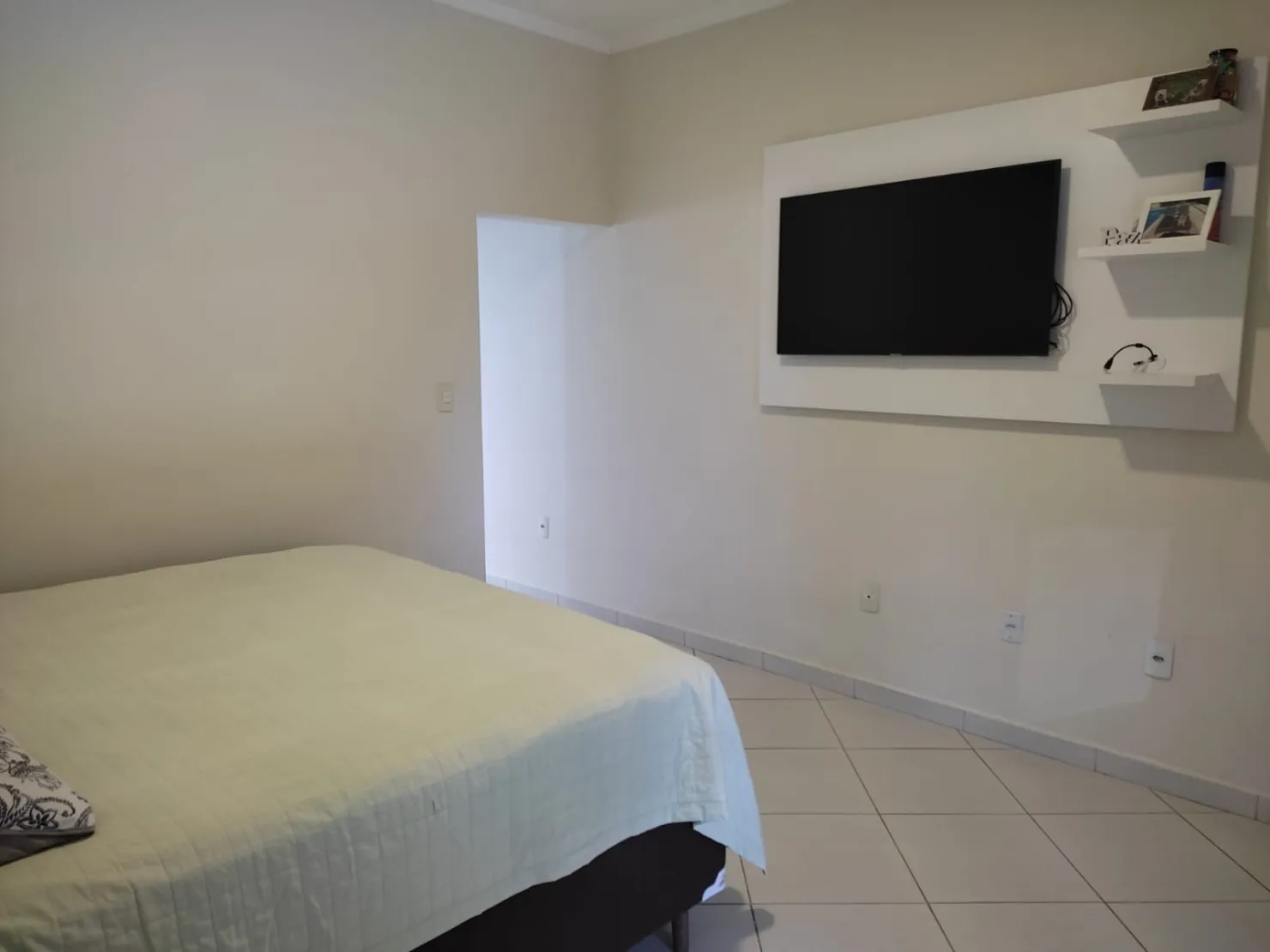 Imagem Casa à venda 3 Quartos, 3 Suites, 10 Vagas, 1271.02M², Socorro, Pindamonhangaba - SP