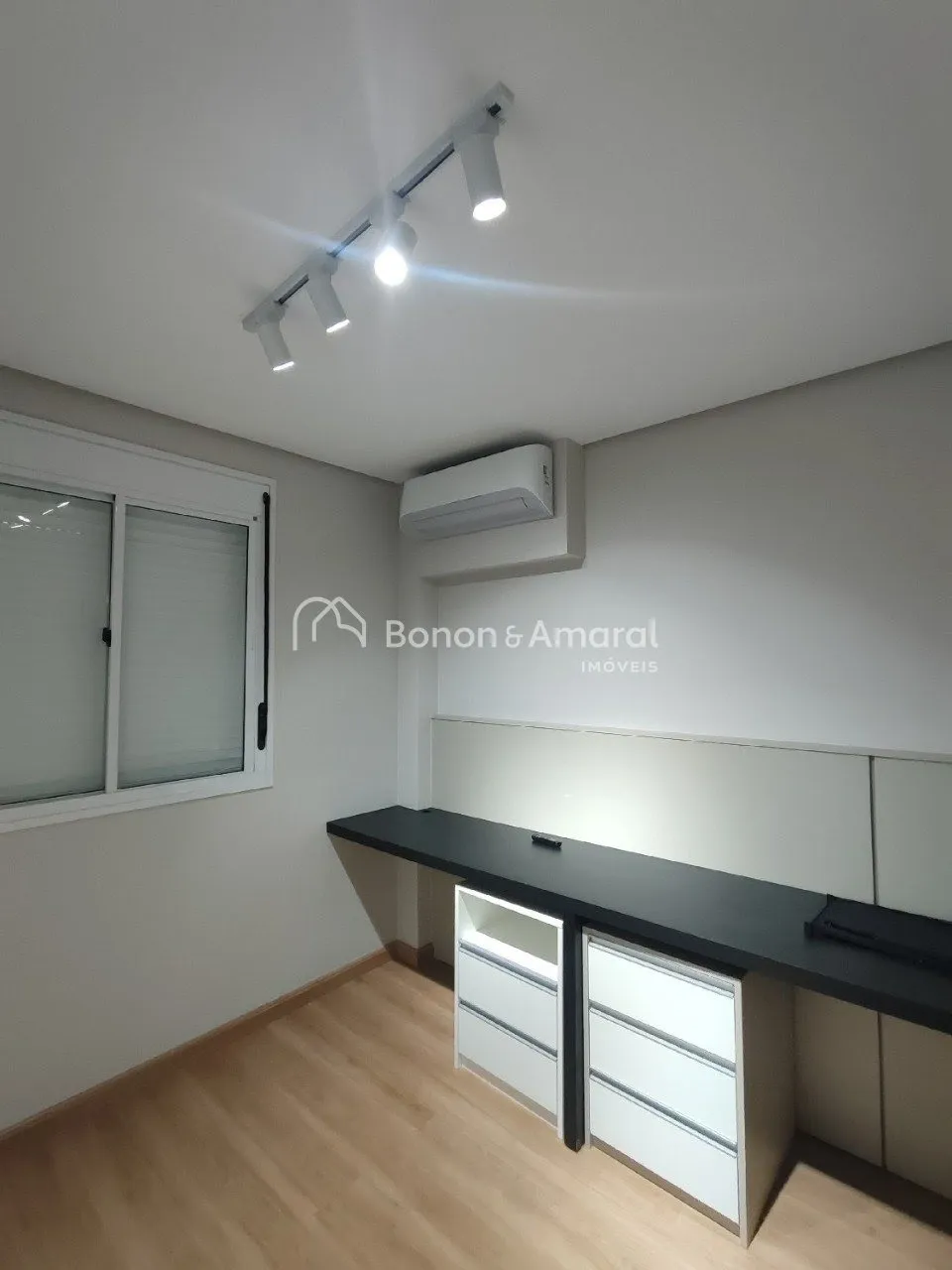 Imagem Apartamento para venda com 2 dormitórios, 1 suíte, 109 m² no Taquaral.