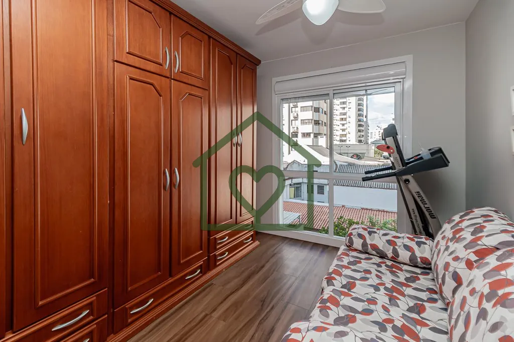 Imagem Apartamento com 3 dormitorios, banheiro social, area de serviço com armarios, banheiro auxiliar, sa...