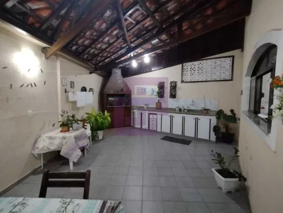 Imagem Casa Pitangueiras com piscina e churrasqueira!!!
