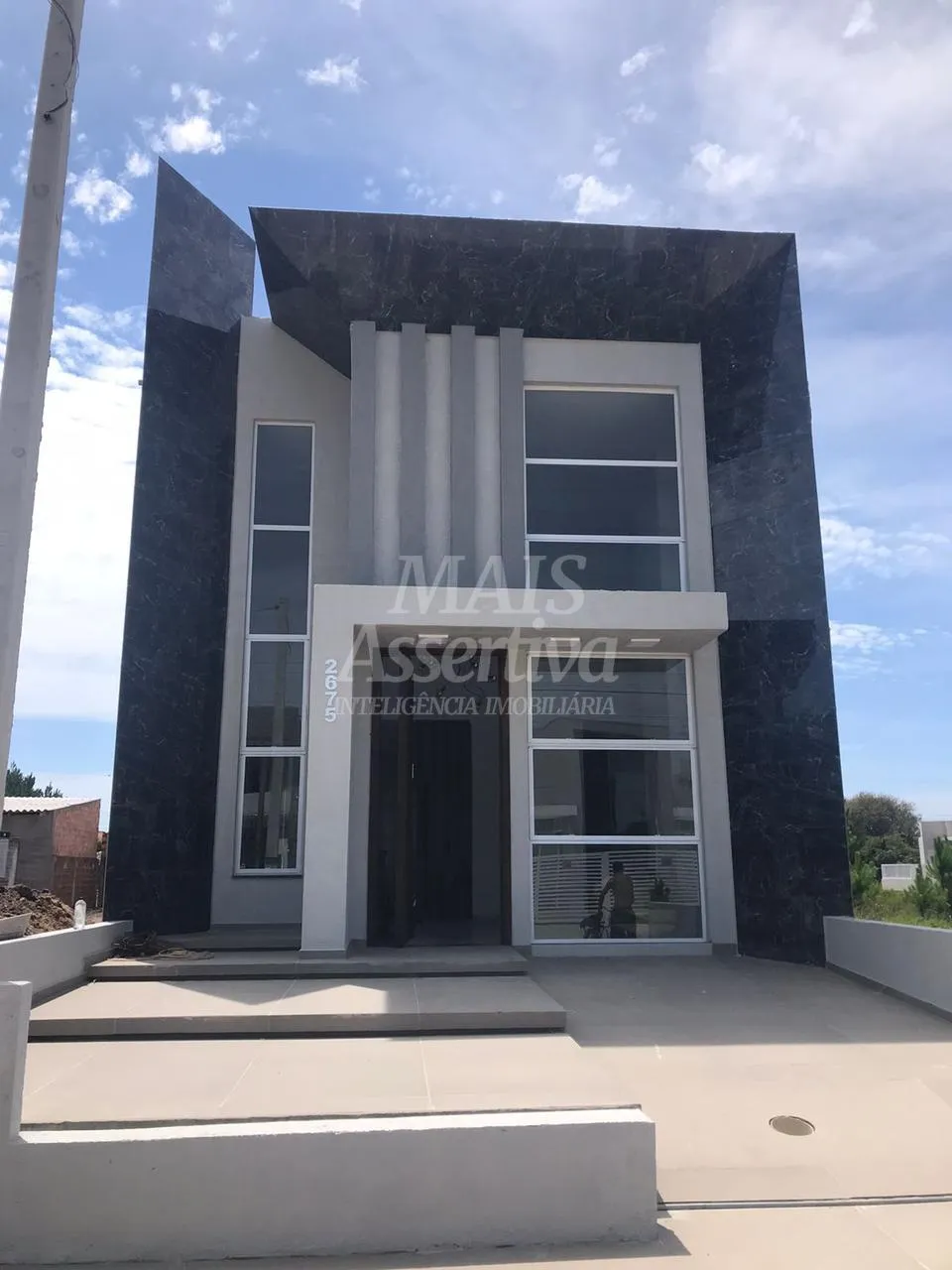 Imagem Excelente casa para venda no Centro de Imbé - 3 Dormitórios