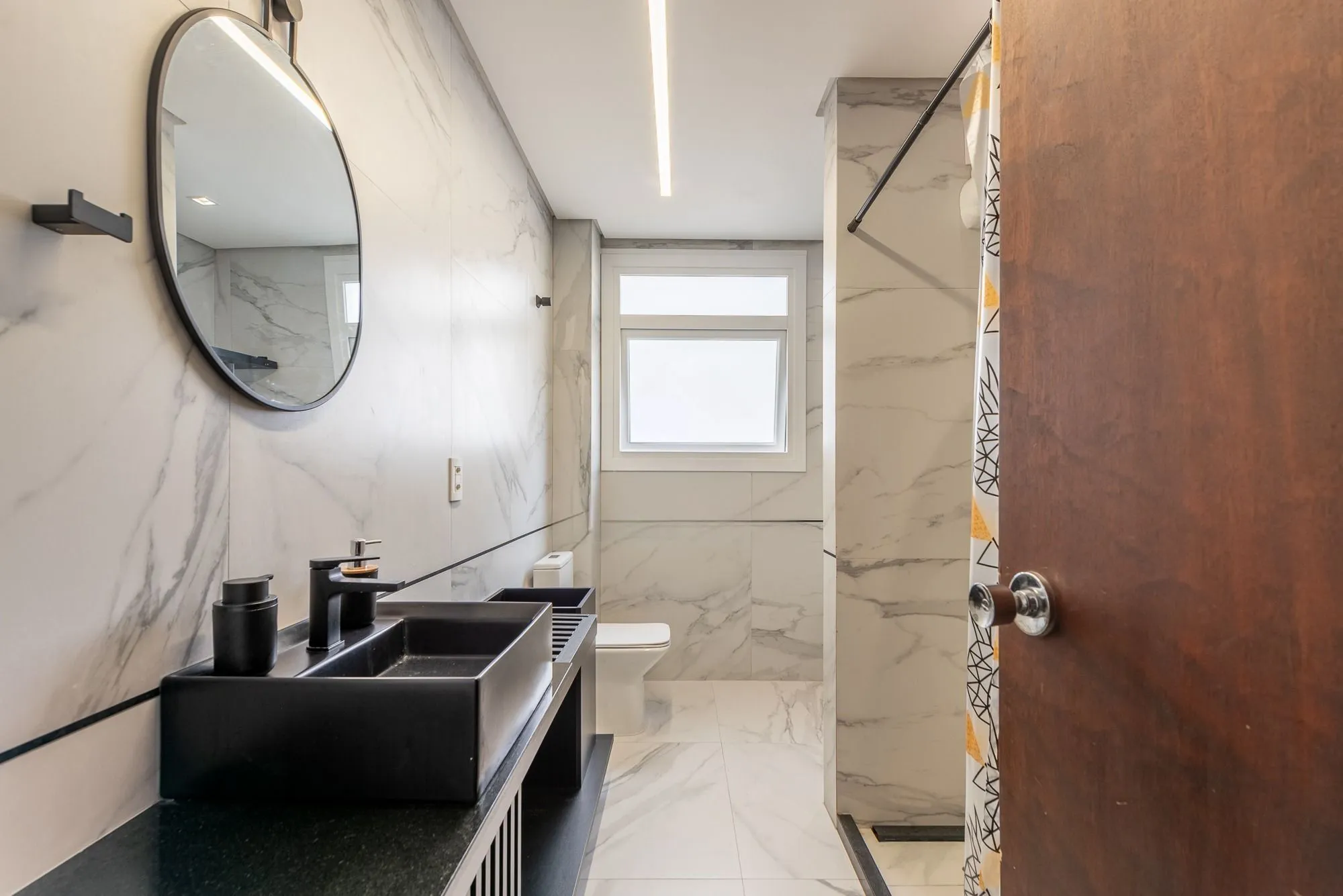 Imagem Apartamento com 295m² e 3 dormitórios, 1 suíte, 2 vagas individuais, no bairro Independência