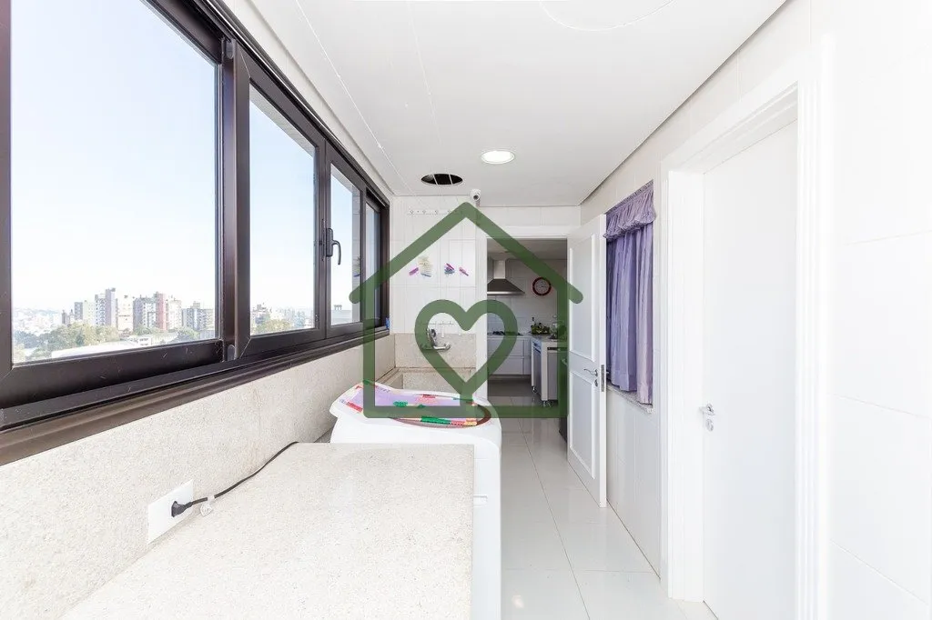 Imagem Apresentamos um sofisticado apartamento de 365m² de área privativa nos altos do bairro Bela Vista,...