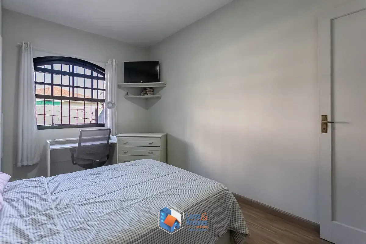 Imagem Casa para venda em Jardim Aeroporto com 3 quartos, sendo 1 suíte, 229m²