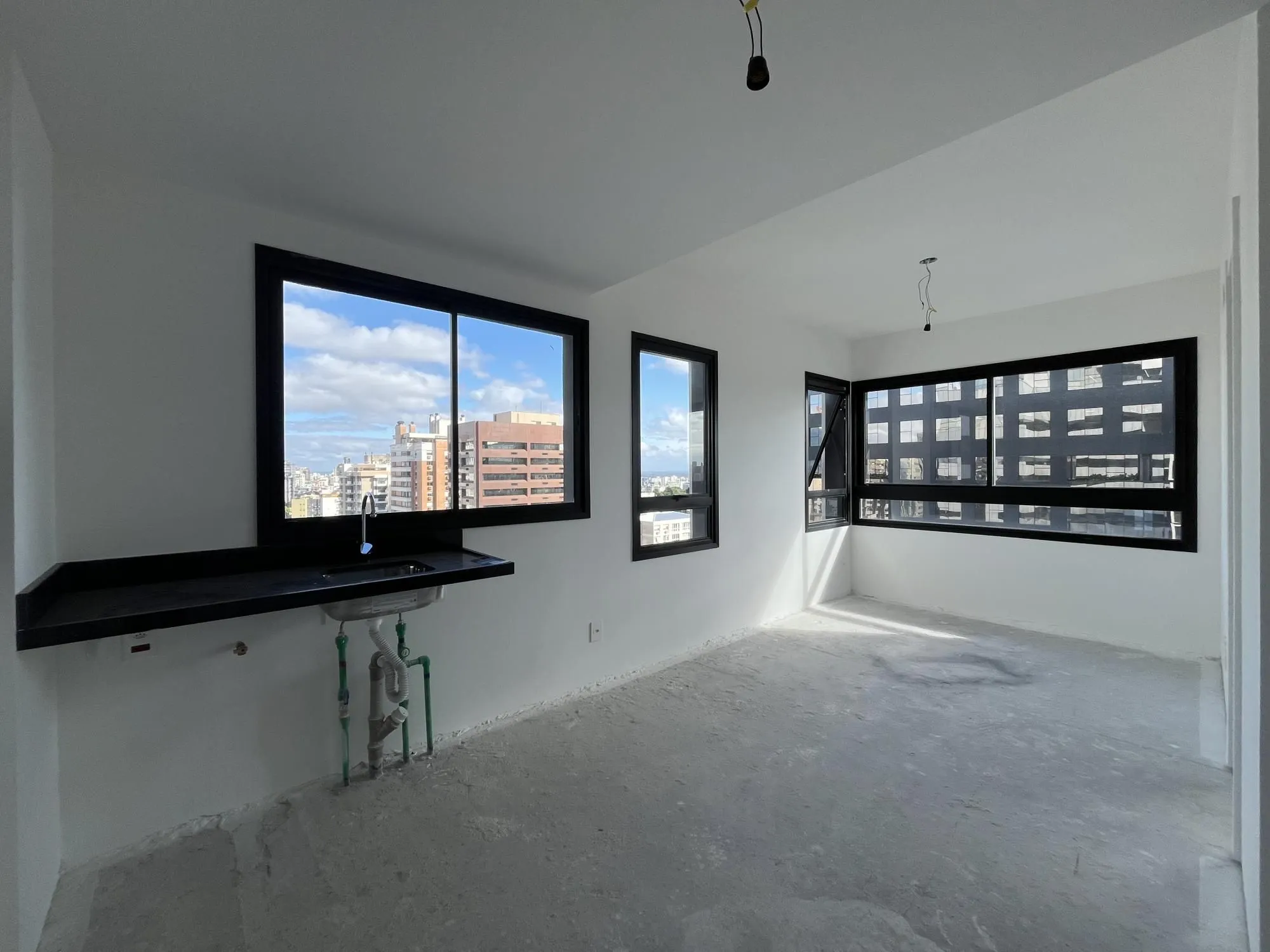 Imagem Apartamento de 1 quarto e 1 vaga de garagem no GO CARLOS GOMES