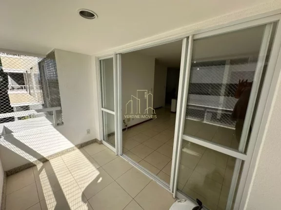 Imagem Apartamento à Venda em Alphaville I, Salvador | 2 Quartos | Suíte | Andar Alto | 76m²